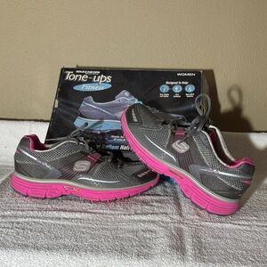 Skechers Women’s Gray and Pink Athletic Walking Shoes